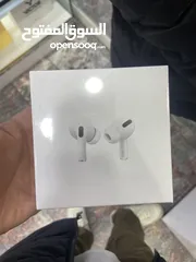  1 AirPods Pro 1
