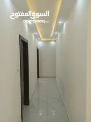 22 للبيع شقه طابق أول سوبر ديلوكس  ضاحية الحج حسن حي الروضه قرب مستشفى الحنان ومسجد الروضه