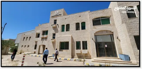  1 هنجر ومبنى اداري للبيع في الجويدة