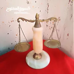  30 تحف منوعة وانتيكا