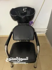  1 كرسي كوفير وحوض غسيل وجهاز تنضيف بشرة  للبيع