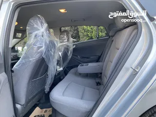  14 هونداي ايونيك هايبرد  2020  بحالة الوكالة فل اضافات الله يبارك لصاحب النصيب ..