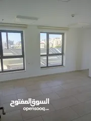  10 مكتب للايجار - رووف مع تراس