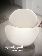  2 كرسي جلد دوار