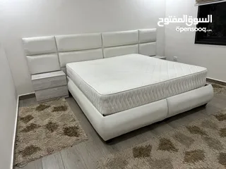  1 تخت بوكس مع جكات