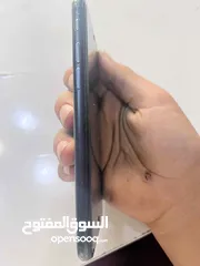  2 ايفون 7للبيع استخدام لمده عام واحد فقط
