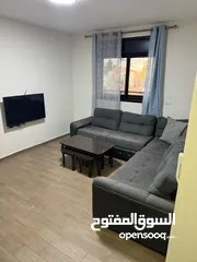  2 لستوديو بحالة جيده عفش جديد مع المالك مباشر ة