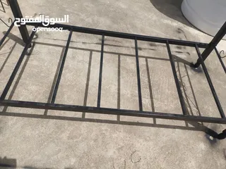  1 تخت حديد مفرد