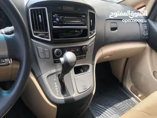  4 باص هونداي H1  سياحي للبيع