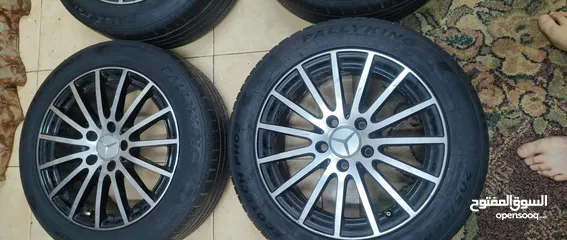  4 جنوط مرسيدس مع كوشوك نضيف جدا جدا استخدام شهر مع جنط سبير