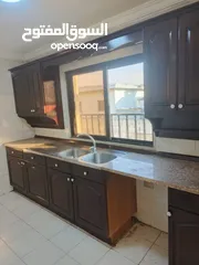  4 روف فارغ للإيجار