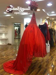  3 فستان احمر ملكي