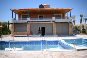  10 مزرعة خاصة مع ارض للبيع