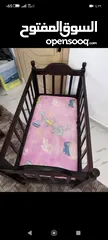  4 تخت بيبي بحالة جيدة الصلاة عالنبي