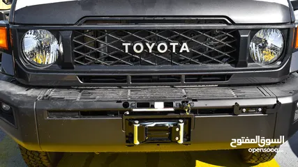  4 Toyota Land Cruiser Pickup LX 4.0L V6 Petrol Single Cabin Auto transmission