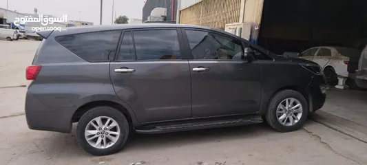  2 Toyota Innova - 2023, Grey