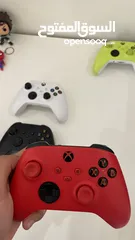  5 Xbox controllers open box  like new !!
