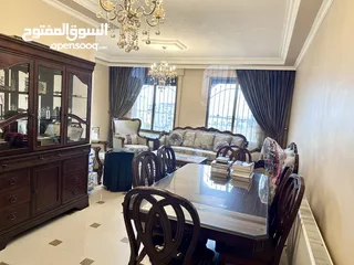  3 شقه ضاحية الرشيد،ط 3 مساحة 170 م داخلي مطله محاطه بكل الخدمات، 12 سنه، من المالك مباشره، و افضل سعر.