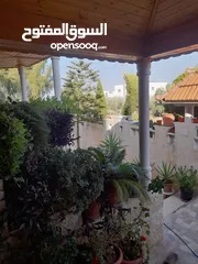  5 منزل (شبه فيلا) للبيع اربد (حوارة)
