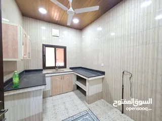  5 شقة كبيرة في البسيتين  Large apartment in Busaiteen