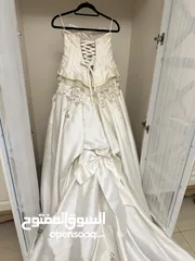  3 فستان زفاف نادر للبيع