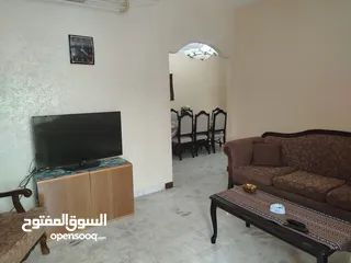  3 شقة طابق ثاني للبيع بسعر مغري جدا مع الأثاث أو بدون خلف جبري