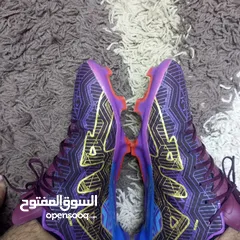  3 السلام عليكم اخوتي بوط اير زوم اصلي ونسخه لاعب للبيع نمره 42 وبلبس اكبر