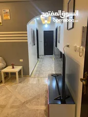  1 شقة طابقية للبيع خلف الواو و الونك و مسجد المهتدون الزرقاء الجديدة.. لعائلة مغتربين استعمال قليل