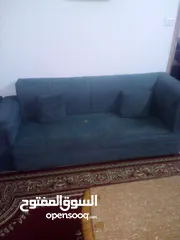  4 طقم كورنر مستعمل  اللون سكني فاتح و خمري غامق  مكون من ثلاثه قطع