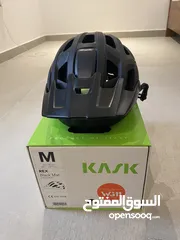  2 للبيع خوذة رأس / helmet for sale