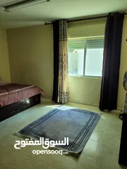  2 شقق للبيع لقطه للإستثمار-شارع الجامعه خلف مجدي مول- بعائد استثماري 11%
