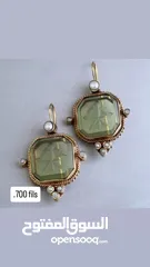  12 Ladies assorted accessories excellent quality and in affordable price . Amazing collections