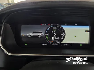  18 للبيع بسعر منافس...  Range Rover Vogue Autobiography Plug in