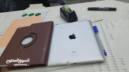  4 Apple ipads