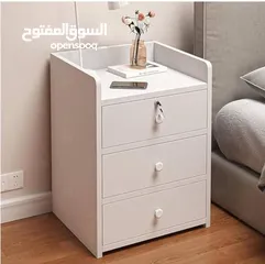  9 كومدينا خشل أنيقة وعملية 3 جوارات ودرج علوي فيه قفل عشان تحفظ أغراضك الخاصة بأمان  تصميم مرتب للبيت