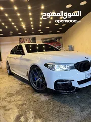  4 BMW 530e 2018