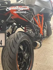  4 وحش الطرقات – KTM 1290 Super Duke GT موديل 2016  دراجة رياضية وسياحية فاخرة بحالة وكالة للبيع