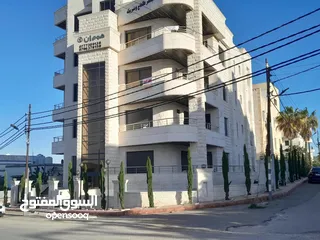  1 شقق ديلوكس للبيع