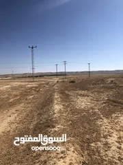  12 في قرية القنيطرة على الشارع المعبد مباشرة كهرباء على امتداد الشارع / مشروع مميز من المالك مباشرة