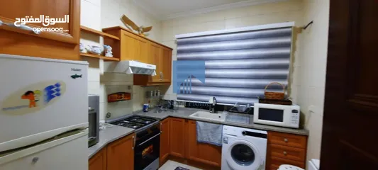  4 شقة فاخرة للبيع في الدوار السابع  - بالقرب من كوزمو طابق اول 100م تشطيب سوبر ديلوكس بسعر مغري