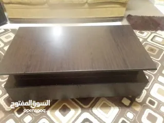  1 طقم طاولات ثلاث قطع بحاله جيده الطاوله الكبيره بحاجه لغراء وتثبيت كما واضح بالصوره