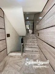  3 شقه طابق اول فاخره سوبر ديلوكس للايجار في مرج الحمام خلف المدارس العالميه طريق المطار