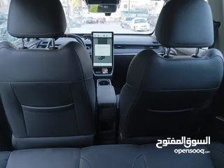  12 نيتا v موديل 2023 لون ابيض لؤلؤي فحص كامل جمرك حديث اتسكور 89% فحص soc 100% استخدام شخصي مثبت كارسير