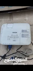  1 Projector Epson & Projection Screen
