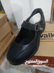  5 شروه احذيه من الداخل موجوده بالخليل