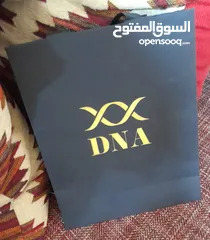  26 علب وصناديق مخمل وجلد وخشبية أكياس