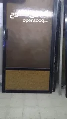  2 باب المنيه ثقيل  قزاز مشبك  سحاب  طول مترين عرضه متر  جديد استعمال خفيف للبيع بسعر لقطه 50دينار  الل