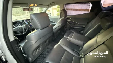  7 بحالة الوكالة hyundai santa fe  2016