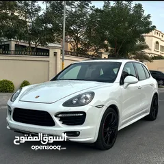  1 For sale cayenne GTS كاربون فايبر بكج in perfect condition bahrain agency red interior