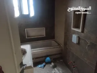  6 فيلا حديثه للبيع